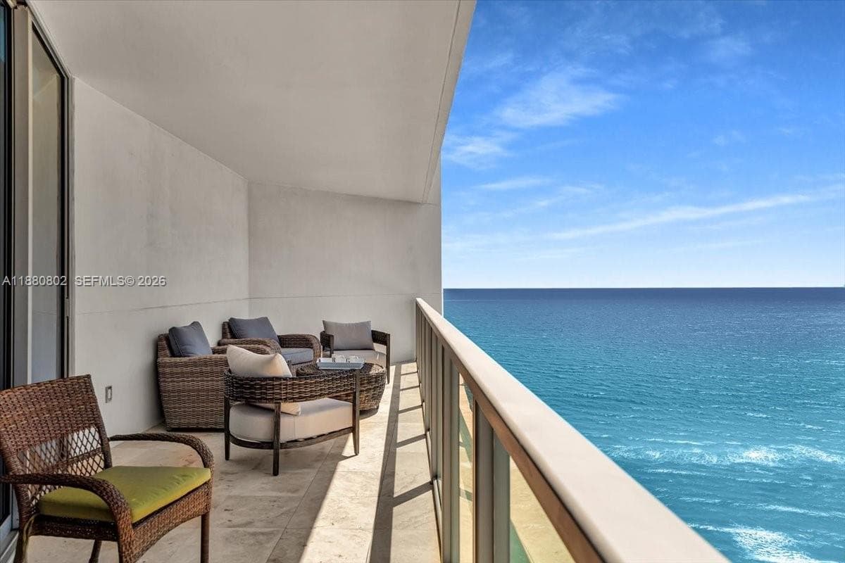 OCEAN PALMS CONDO · #2307 in Hollywood - Photo 34