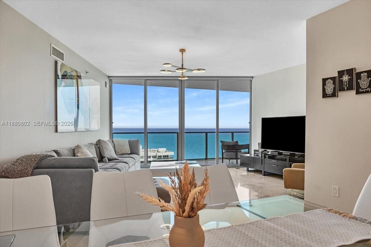 OCEAN PALMS CONDO · #2307 in Hollywood - Photo 18