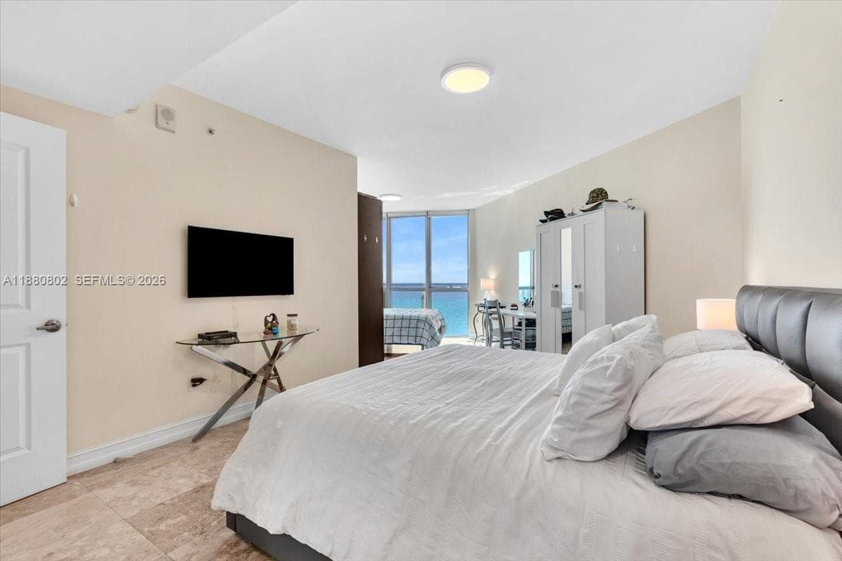 OCEAN PALMS CONDO · #2307 in Hollywood - Photo 50