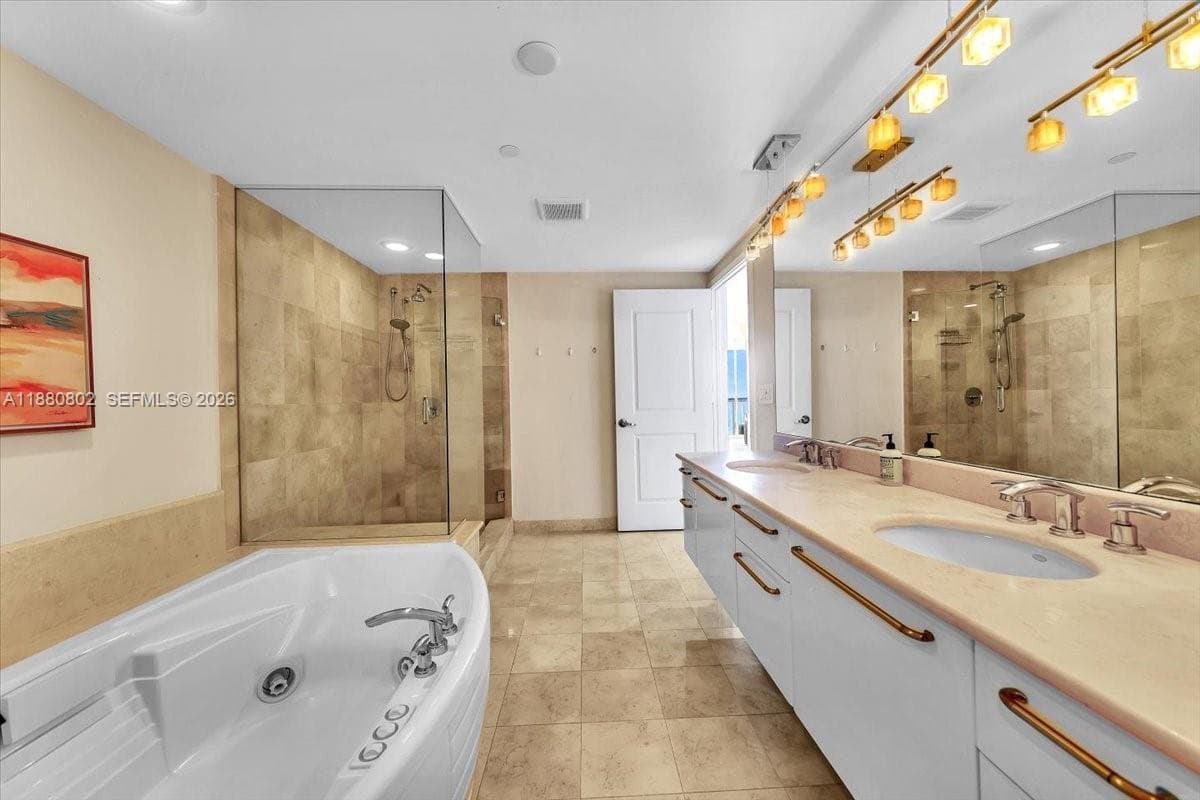 OCEAN PALMS CONDO · #2307 in Hollywood - Photo 48