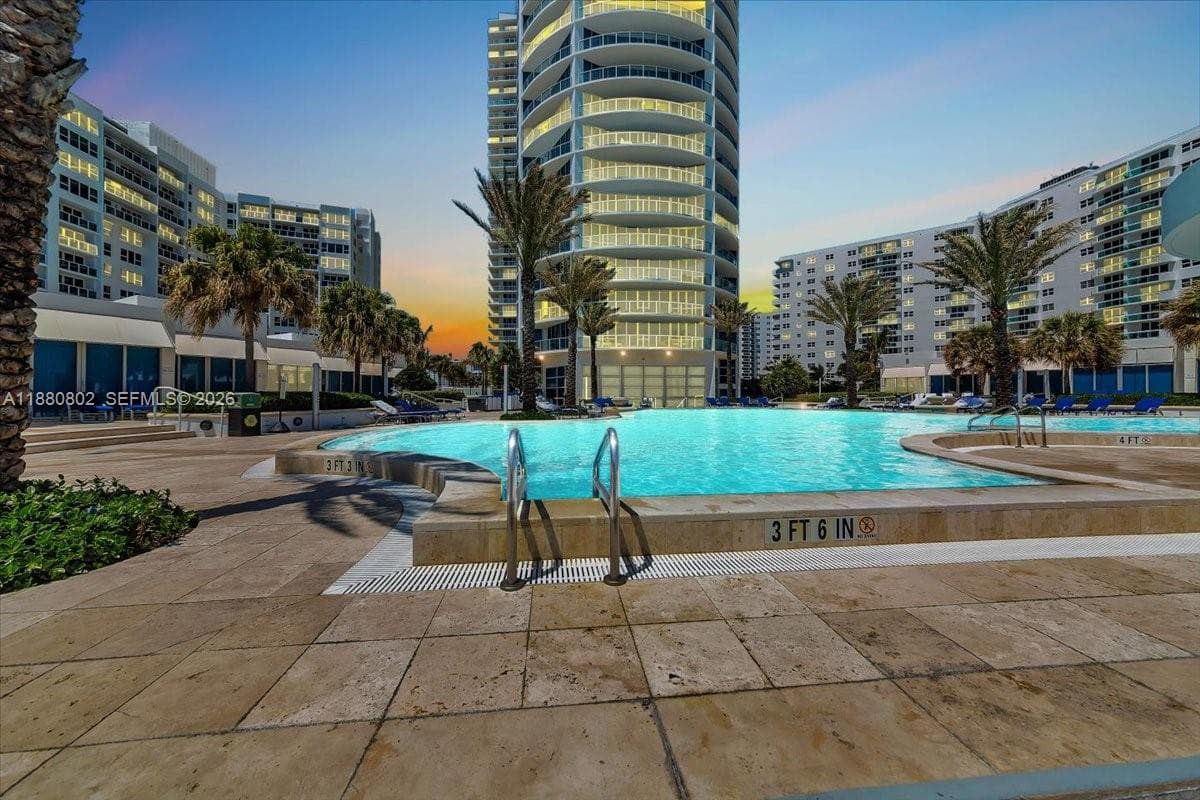OCEAN PALMS CONDO · #2307 in Hollywood - Photo 60