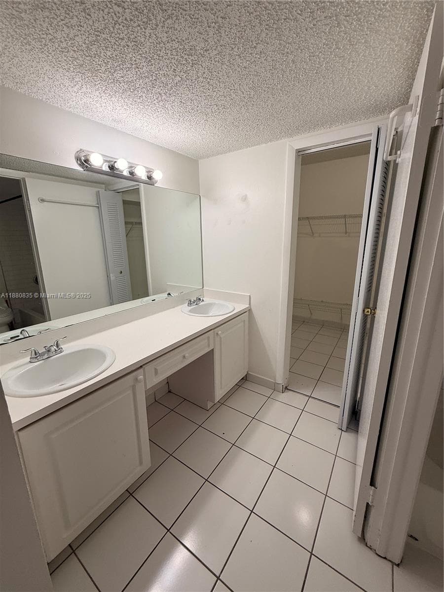 Villa Grande Condo · #102 in Miami - Photo 12