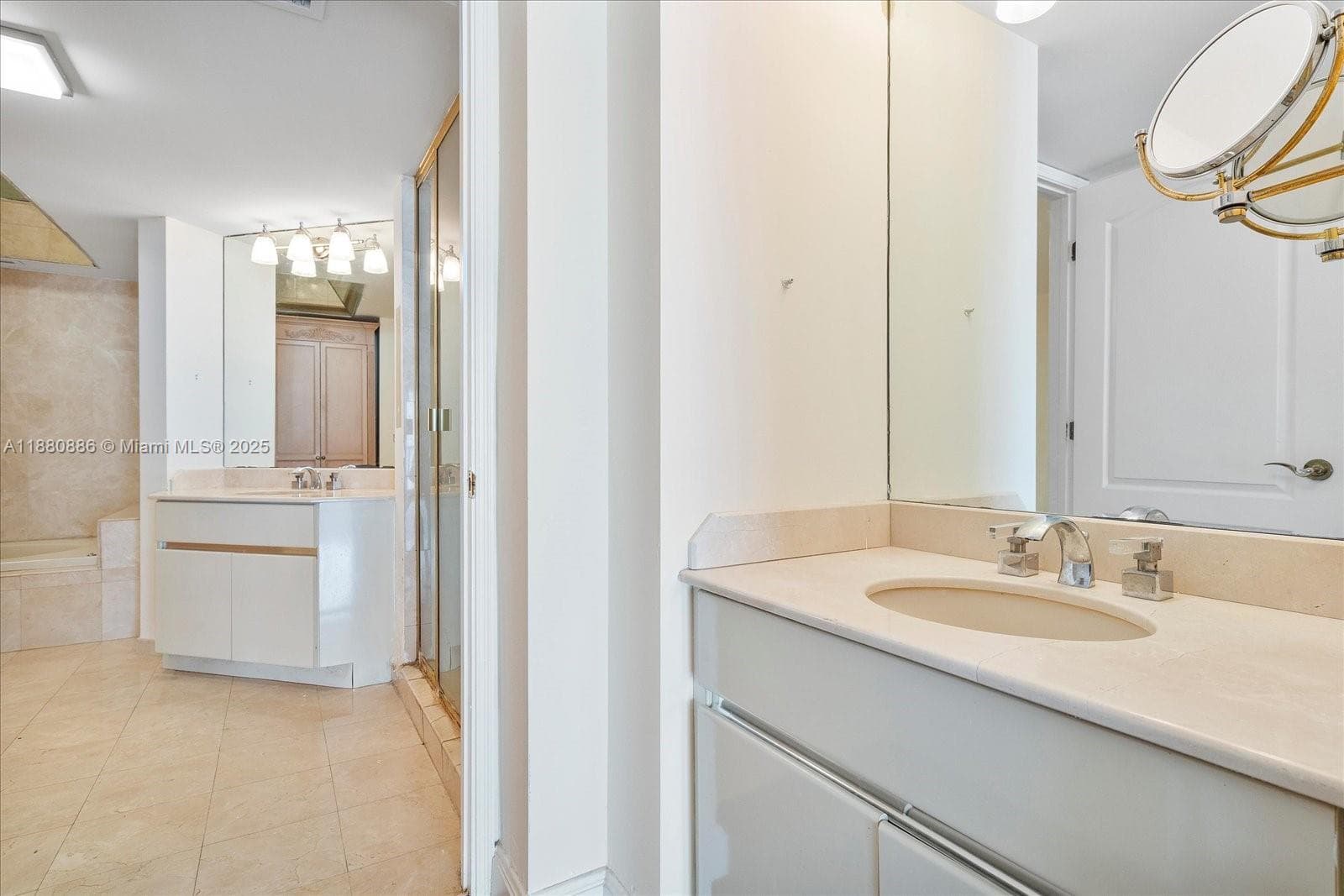 LEXCELLENCE CONDO · #2106 in Miami Beach - Photo 27