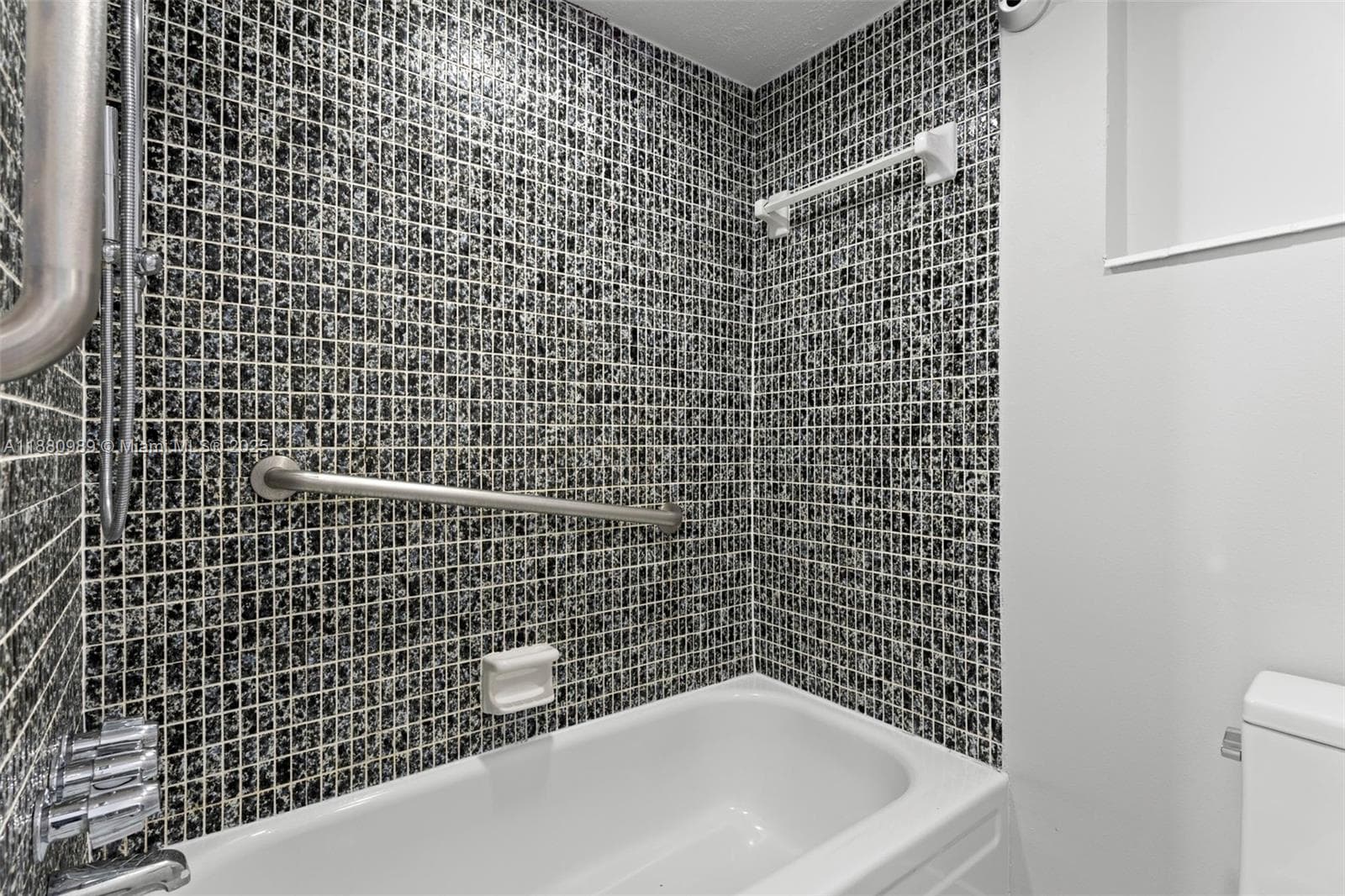 Edgewater Beach Towers · #903 in Hollywood - Photo 16