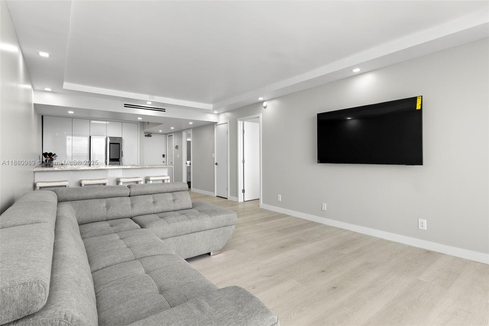 Edgewater Beach Towers · #903 in Hollywood - Photo 12