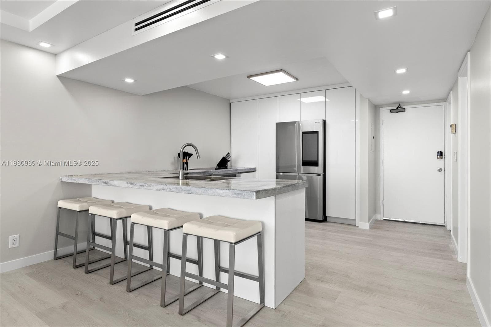 Edgewater Beach Towers · #903 in Hollywood - Photo 5