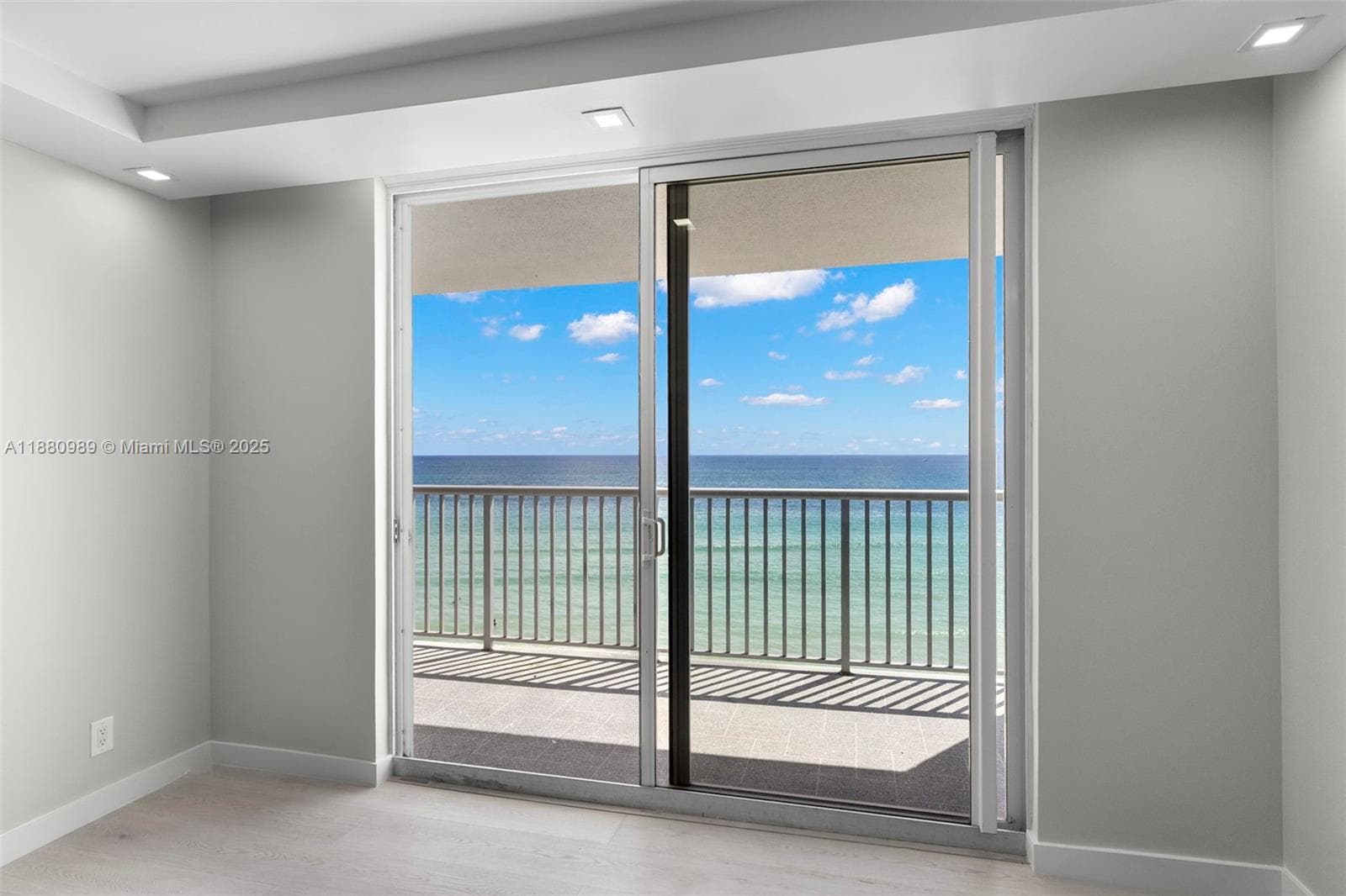 Edgewater Beach Towers · #903 in Hollywood - Photo 10