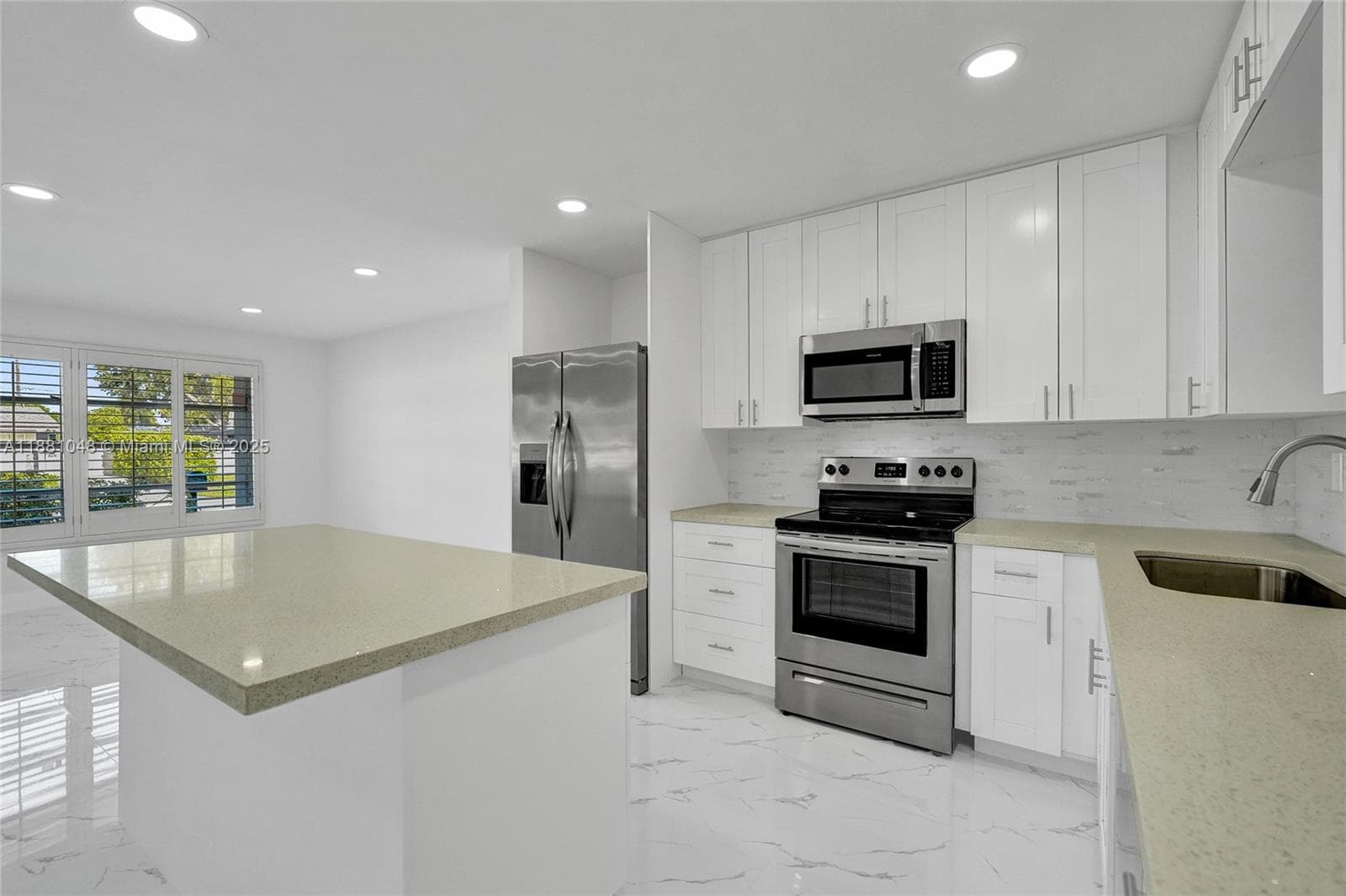 2015 N 58th Ave photo 22