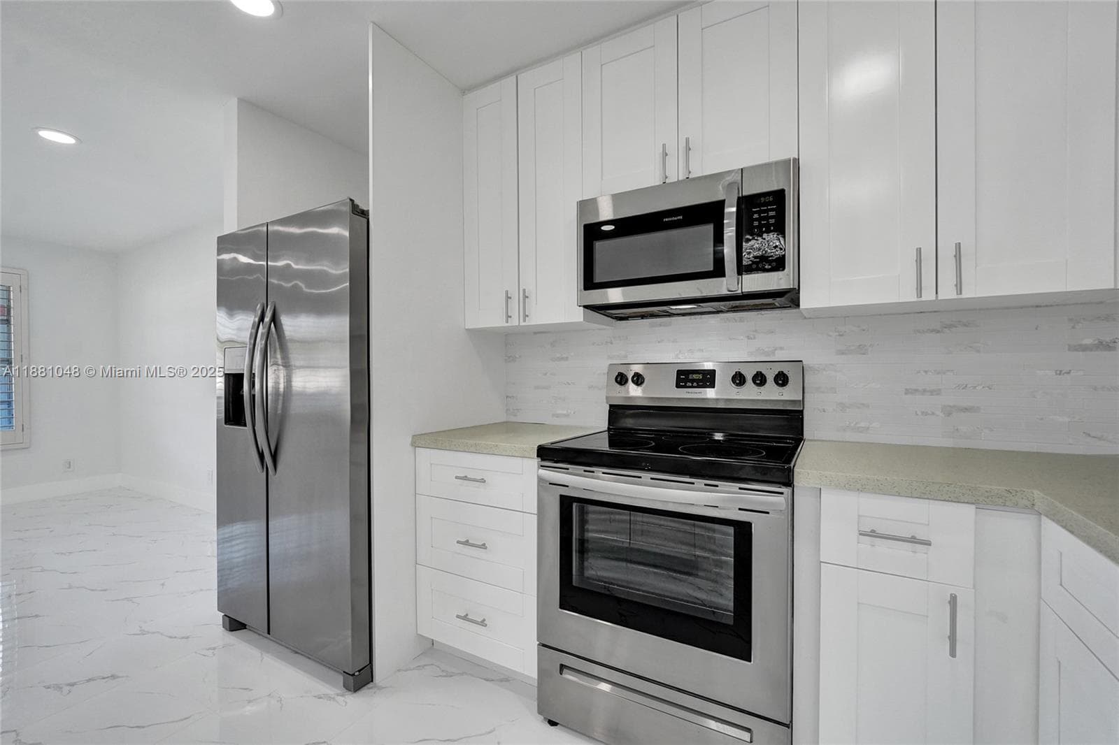 2015 N 58th Ave photo 24