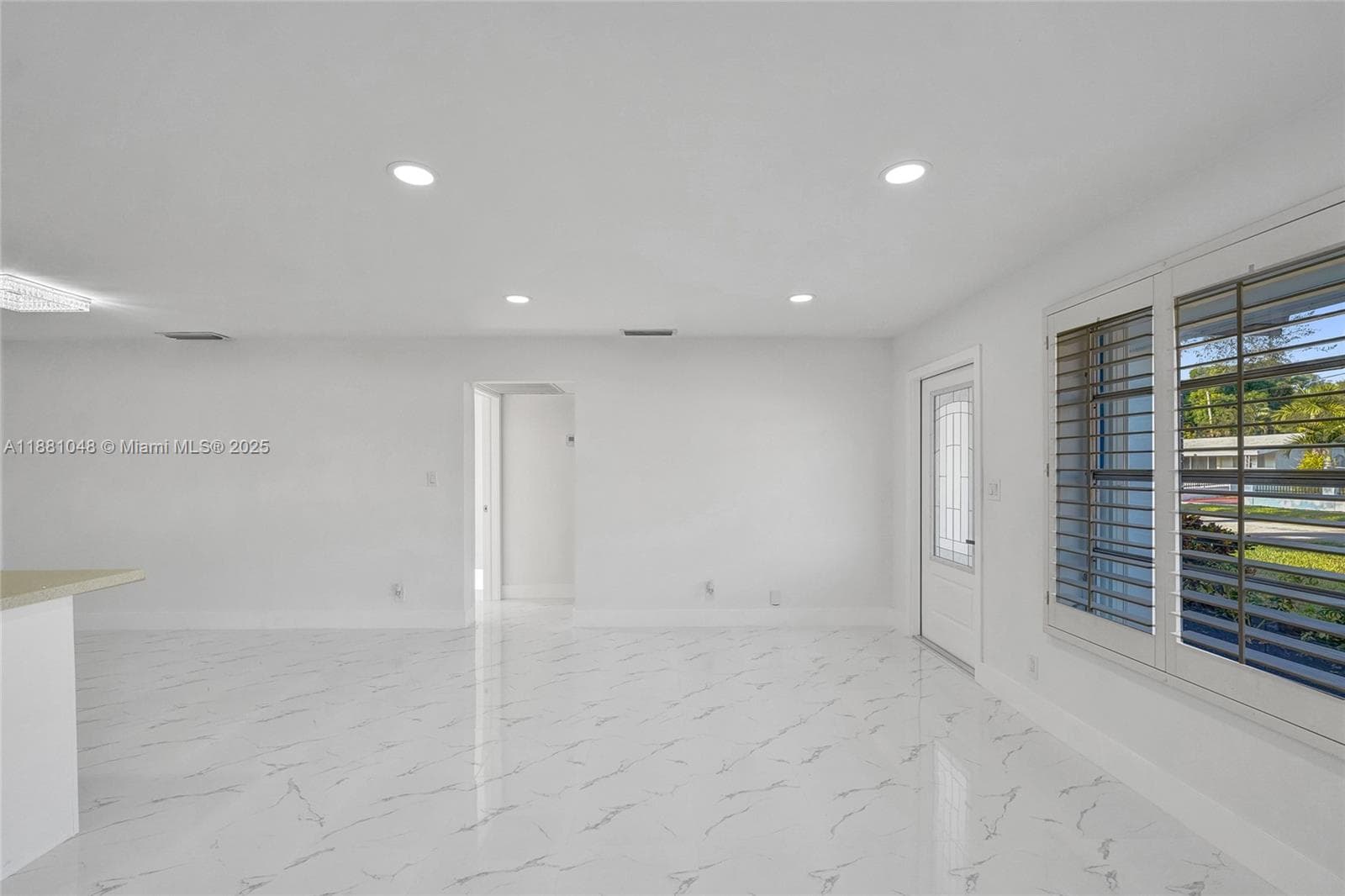 2015 N 58th Ave photo 10