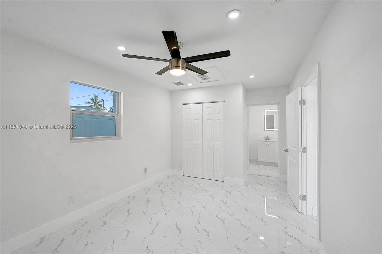 2015 N 58th Ave photo 33