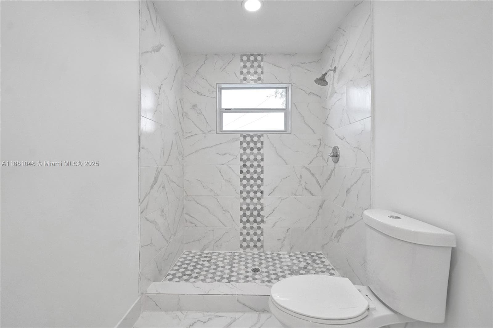 2015 N 58th Ave photo 35