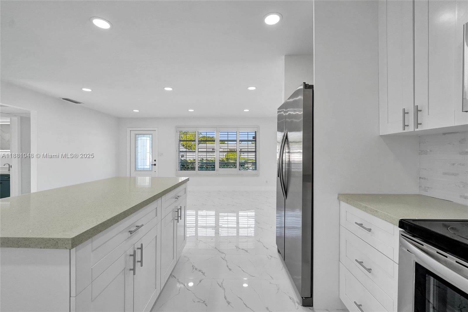 2015 N 58th Ave photo 25