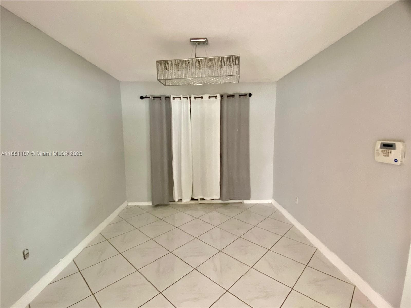 4801 Washington St photo 7