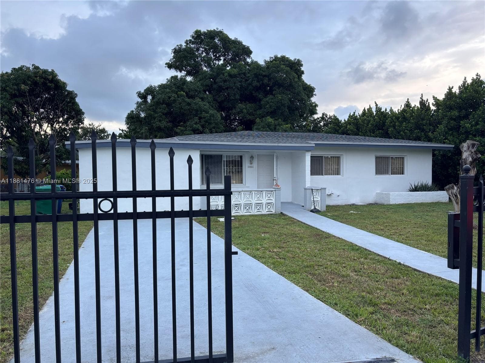 13041 NW 17th Ct photo 2