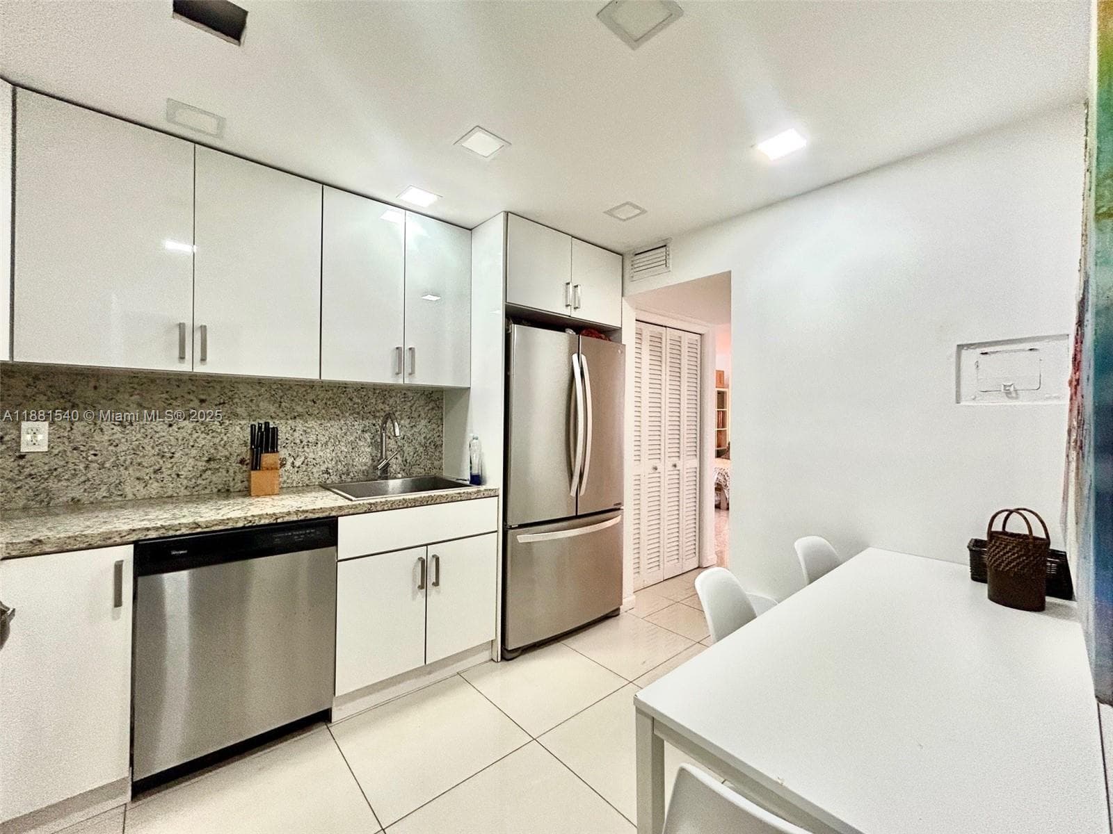 ST REGIS APTS CONDO · #2G in Bay Harbor Islands - Photo 5