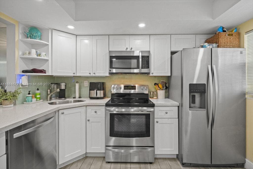 LEISURE MAR CONDO · #104 in Lauderdale By The Sea - Photo 6