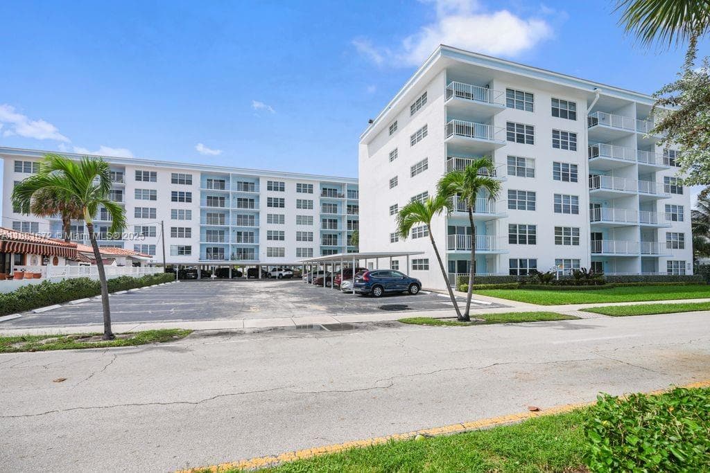 LEISURE MAR CONDO · #104 in Lauderdale By The Sea - Photo 3