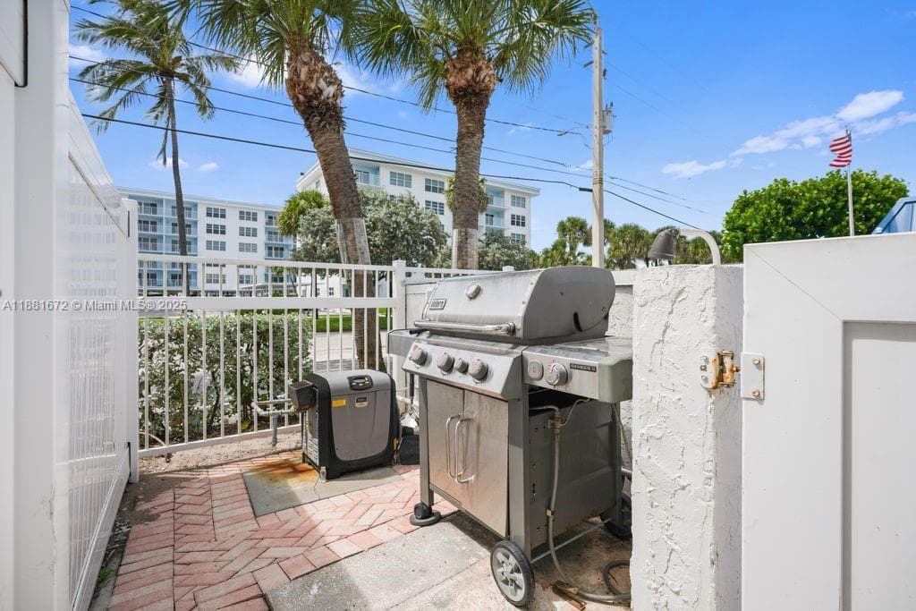 LEISURE MAR CONDO · #104 in Lauderdale By The Sea - Photo 36