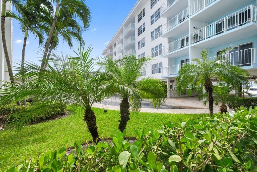 LEISURE MAR CONDO · #104 in Lauderdale By The Sea - Photo 32
