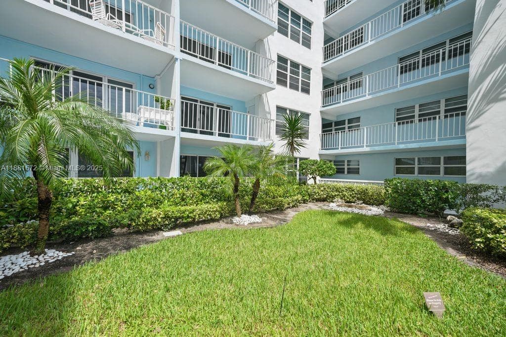 LEISURE MAR CONDO · #104 in Lauderdale By The Sea - Photo 4