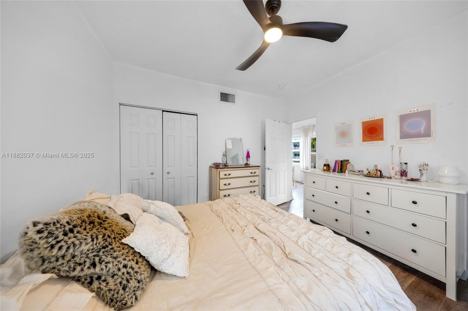JASMINE CONDO · #21 in Miami Beach - Photo 14