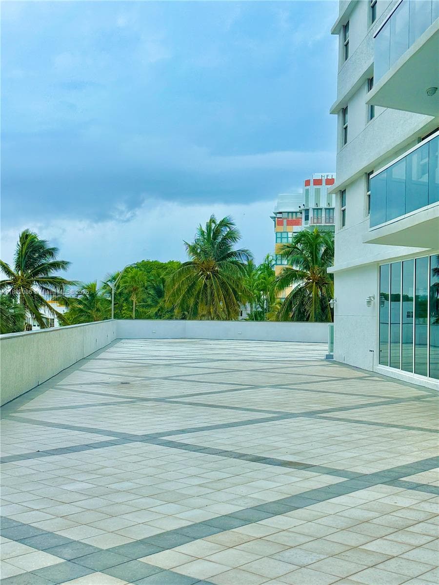 THE RIVIERA CONDO · #611 in Miami Beach - Photo 43