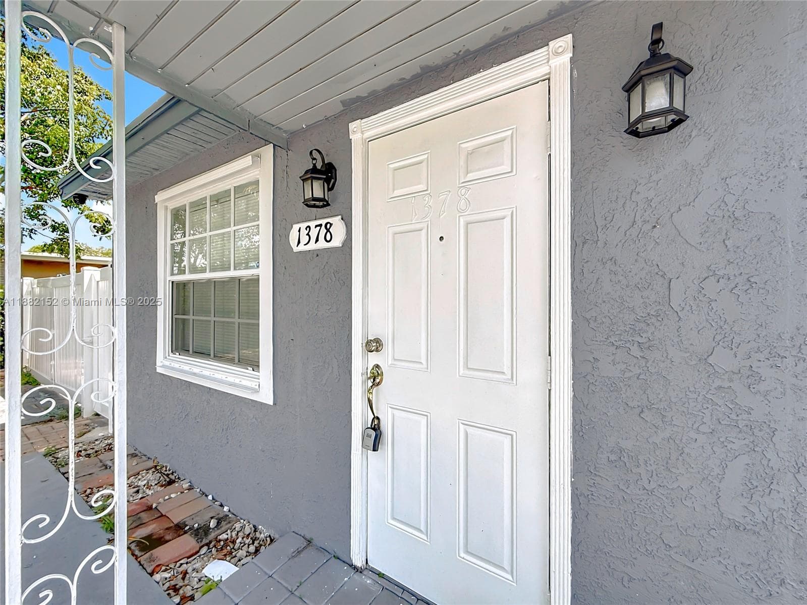 1378 SW 26th Ave photo 17
