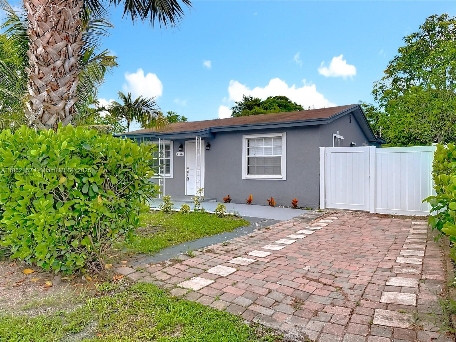 1378 SW 26th Ave photo 14