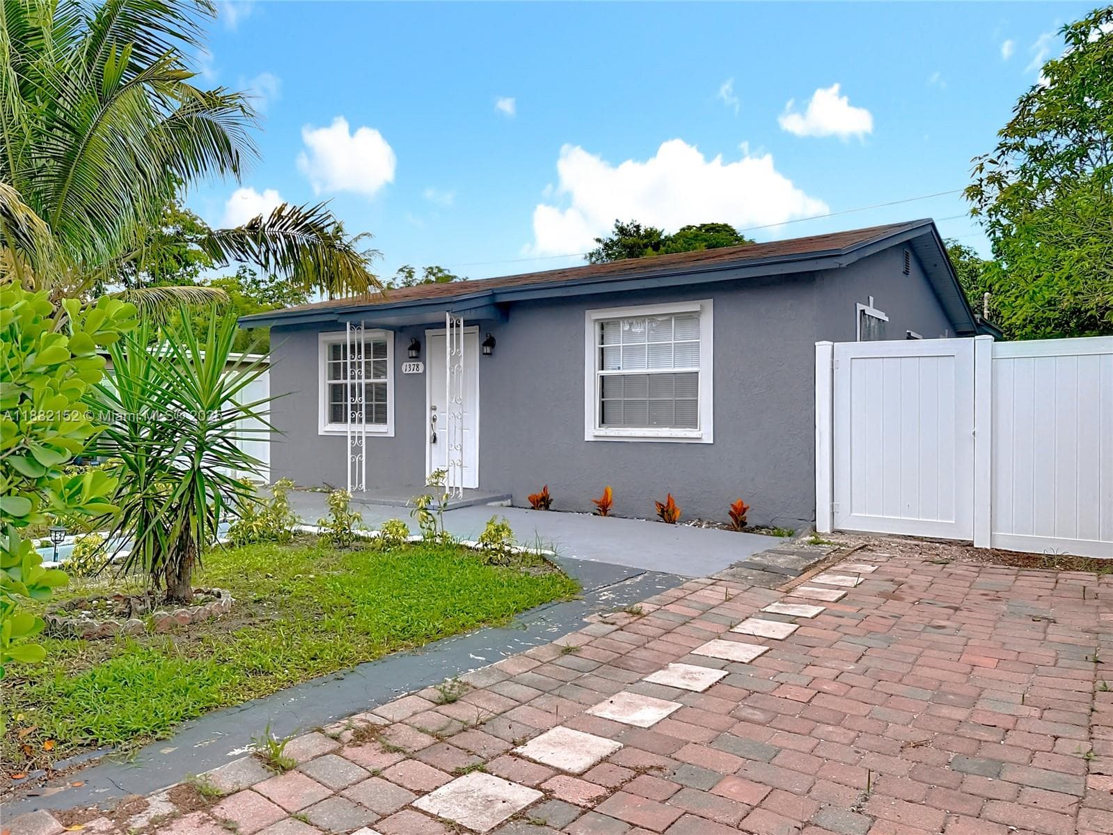 1378 SW 26th Ave photo 15