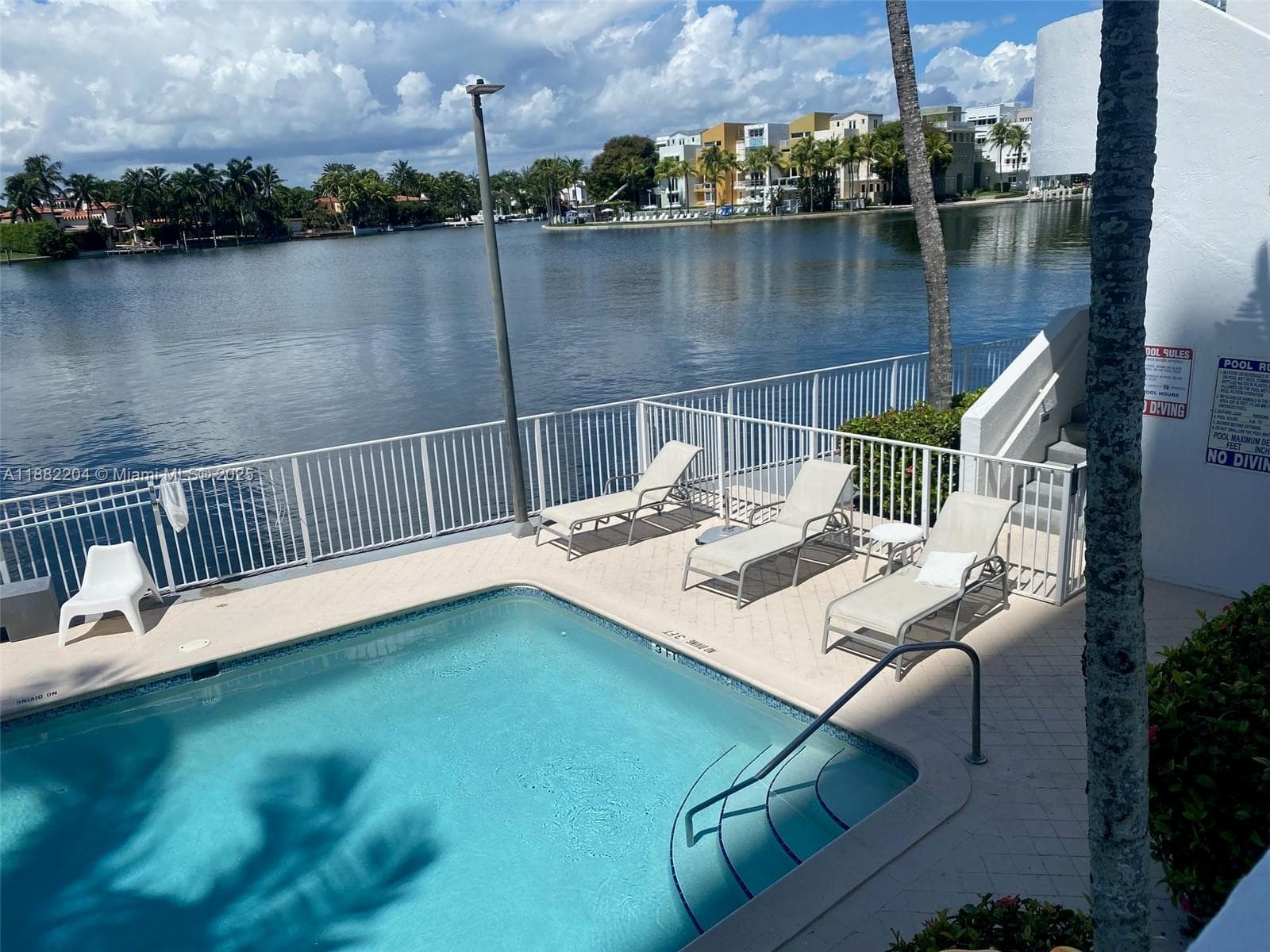 LA RIVE GAUCHE CONDO · #902 in Miami Beach - Photo 3