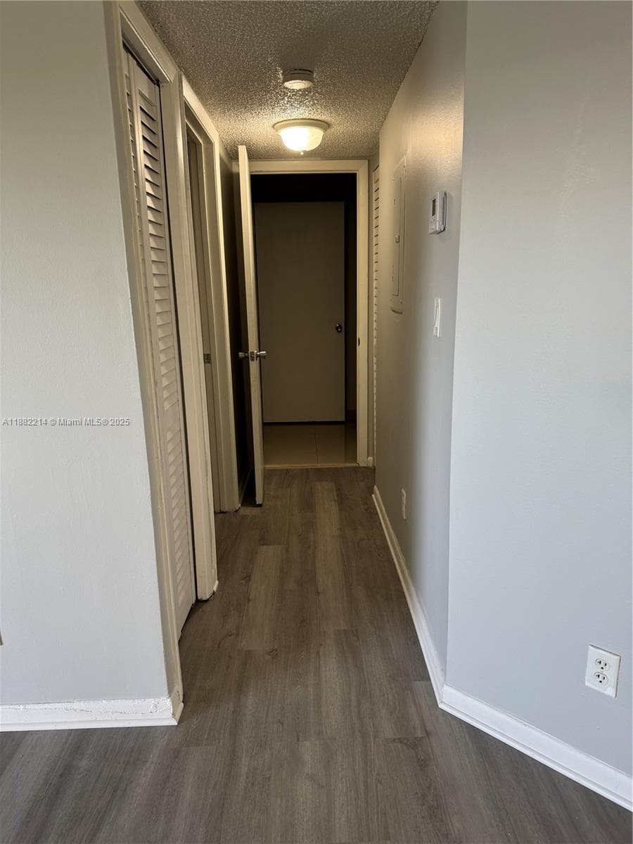 SUMMER LAKE CONDO · #101 in Oakland Park - Photo 12