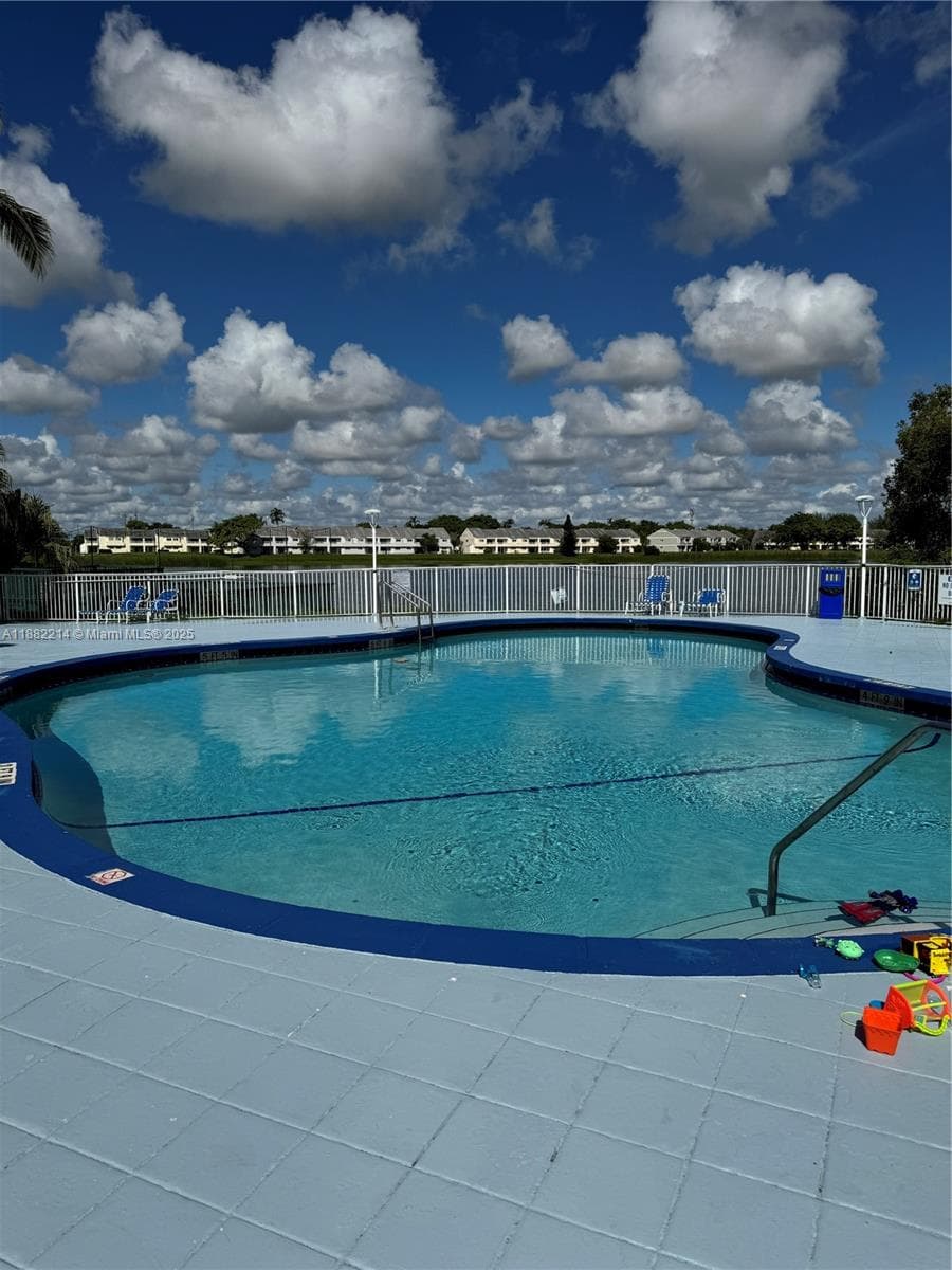 SUMMER LAKE CONDO · #101 in Oakland Park - Photo 32