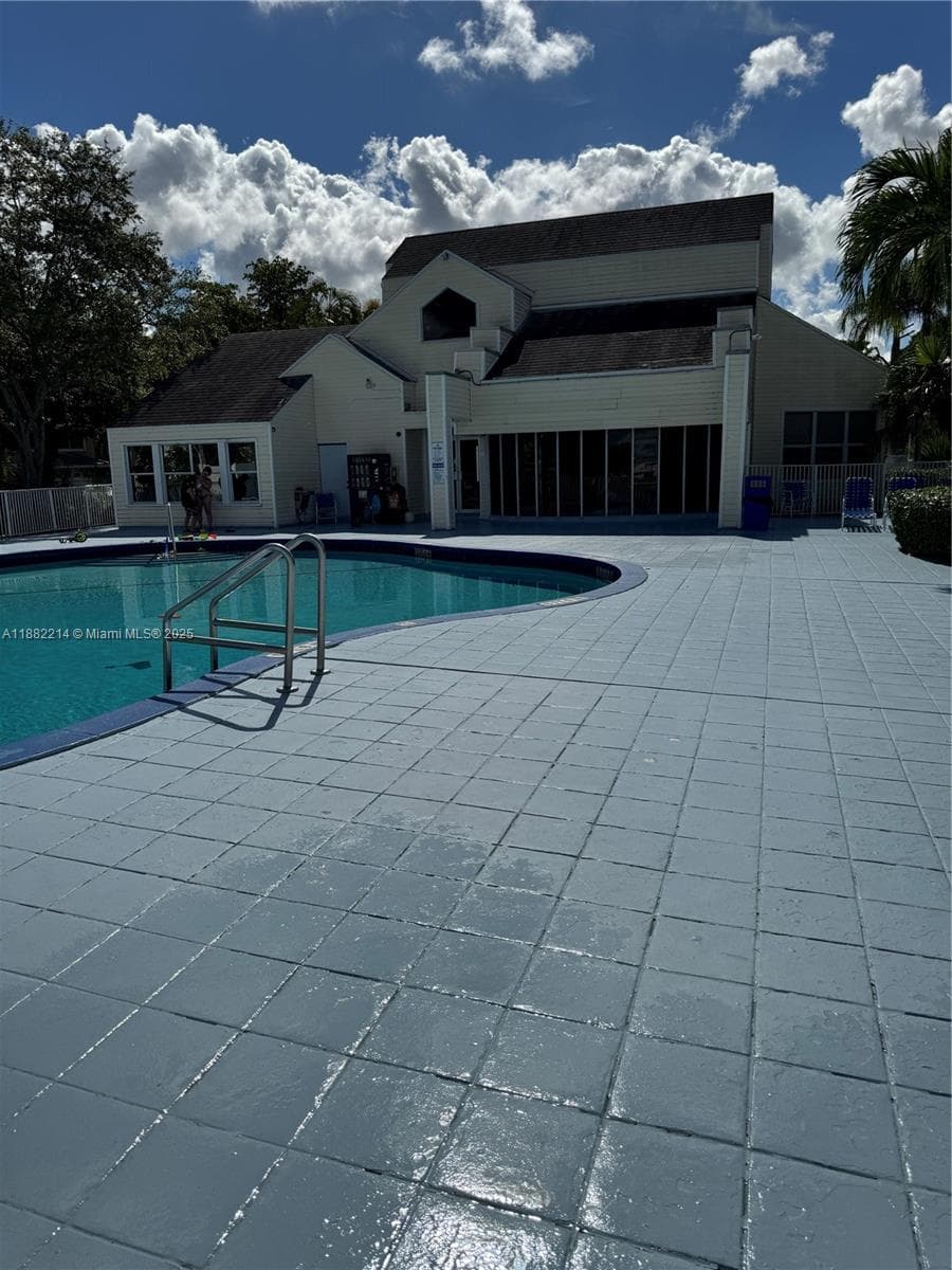 SUMMER LAKE CONDO · #101 in Oakland Park - Photo 37