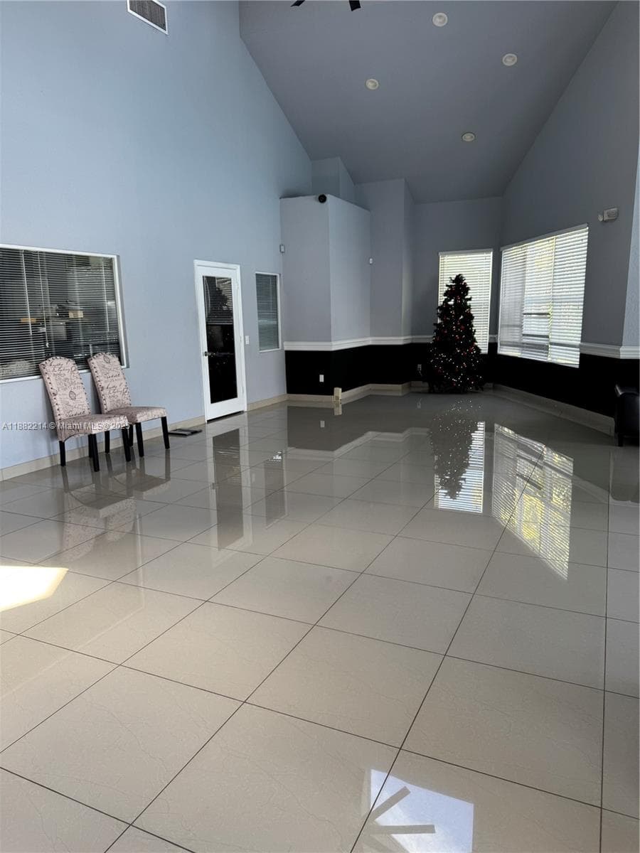 SUMMER LAKE CONDO · #101 in Oakland Park - Photo 39