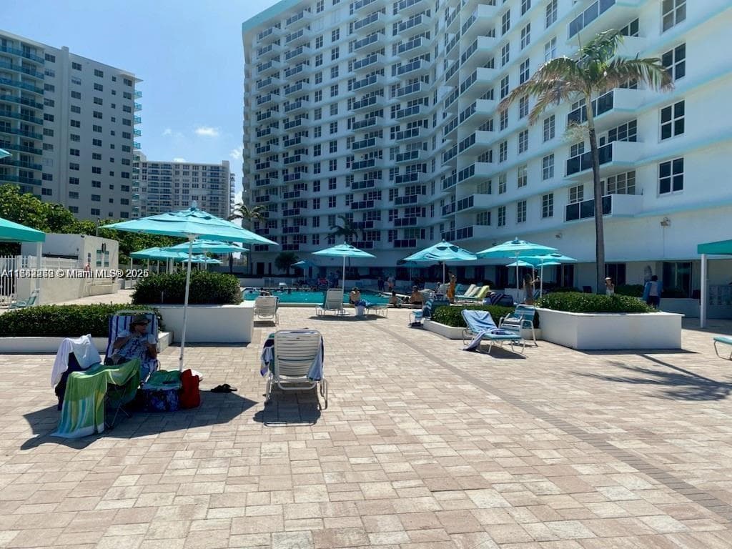 SEA AIR TOWERS CONDO · #419 in Hollywood - Photo 13