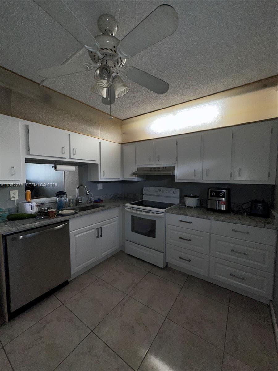 SOMERSET AT LAUDERDALE LA · #403J in Lauderdale Lakes - Photo 8