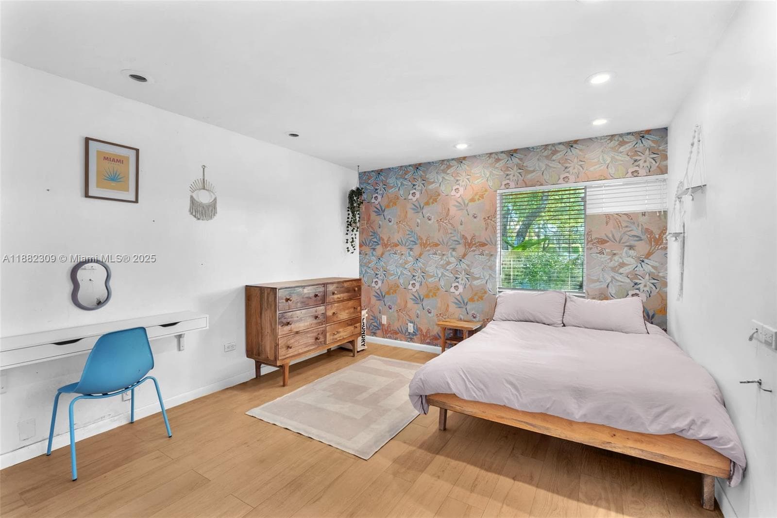 4401 Sanders St photo 6