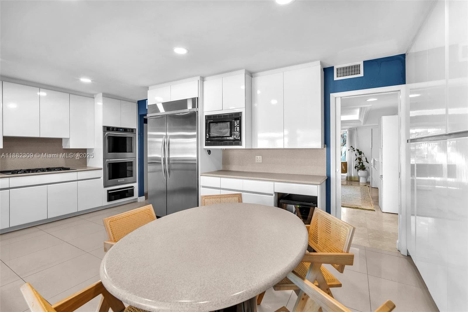 4401 Sanders St photo 13
