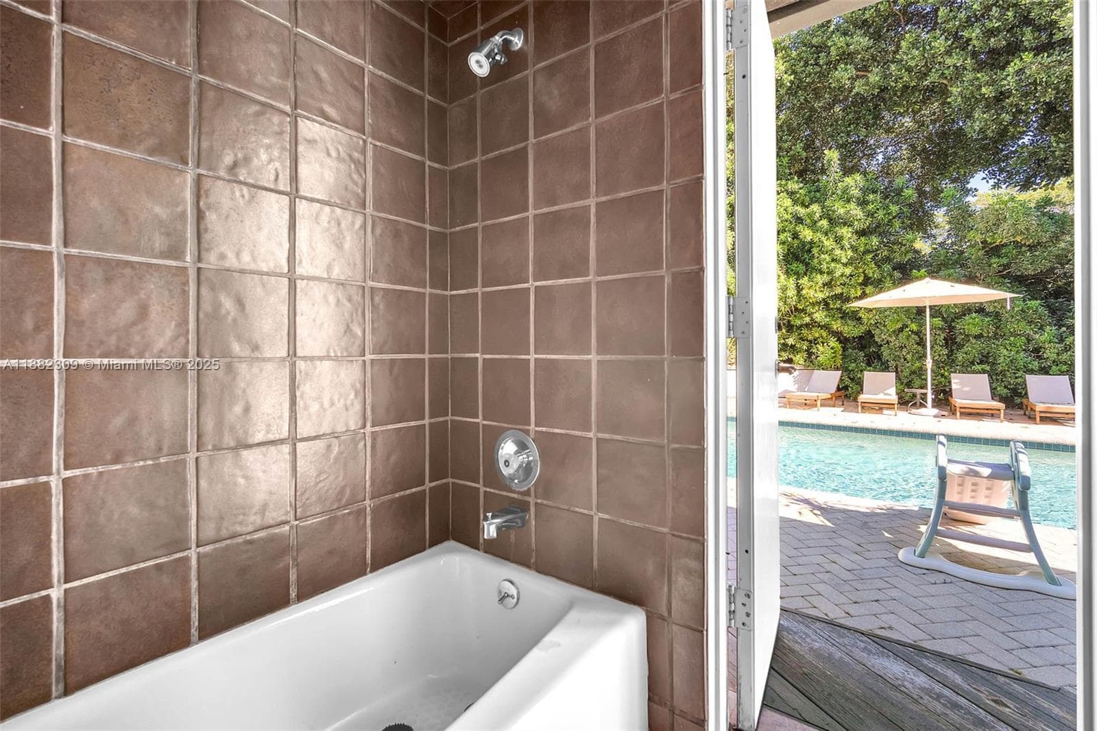 cabana bathroom