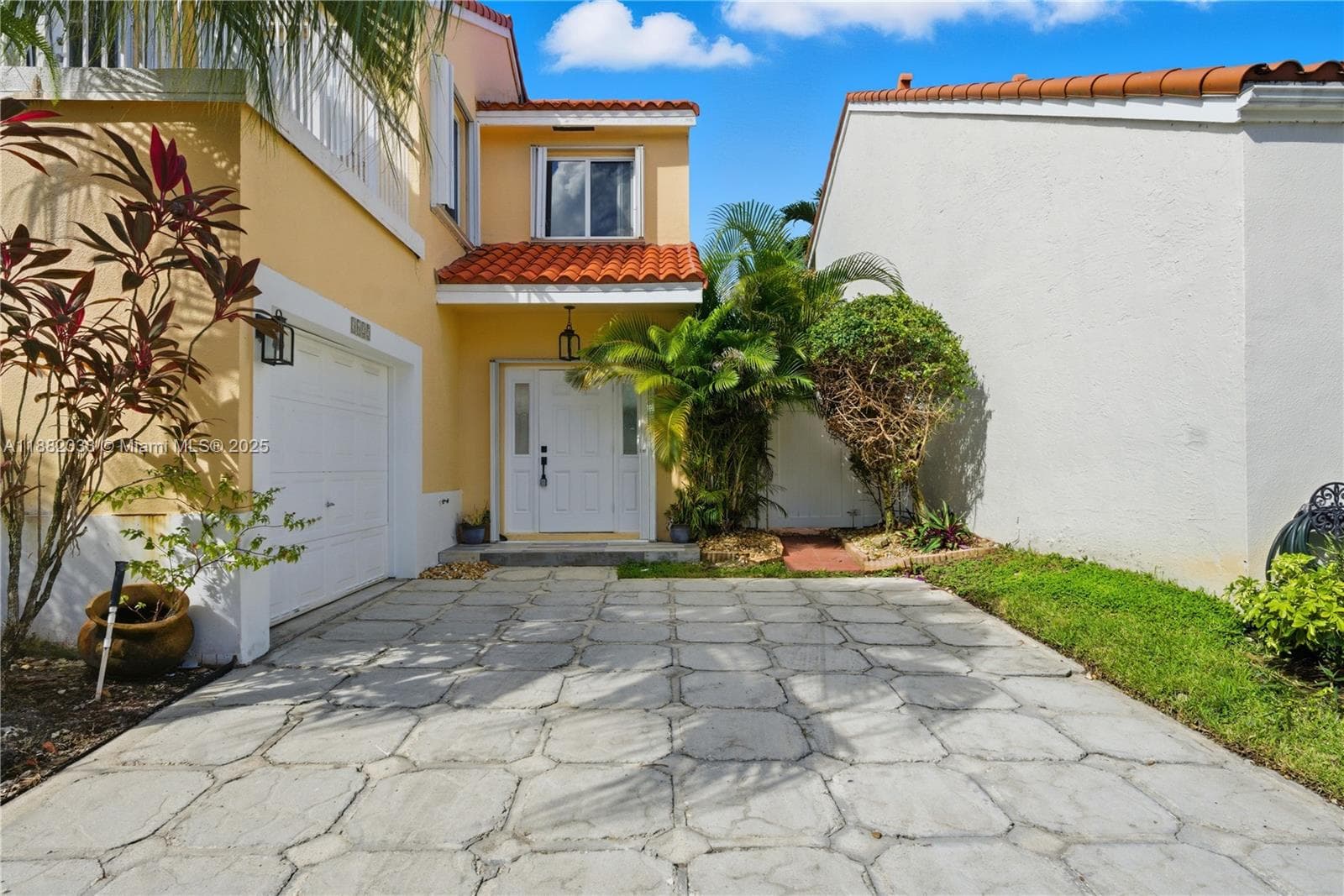 3625 Murano Dr photo 2