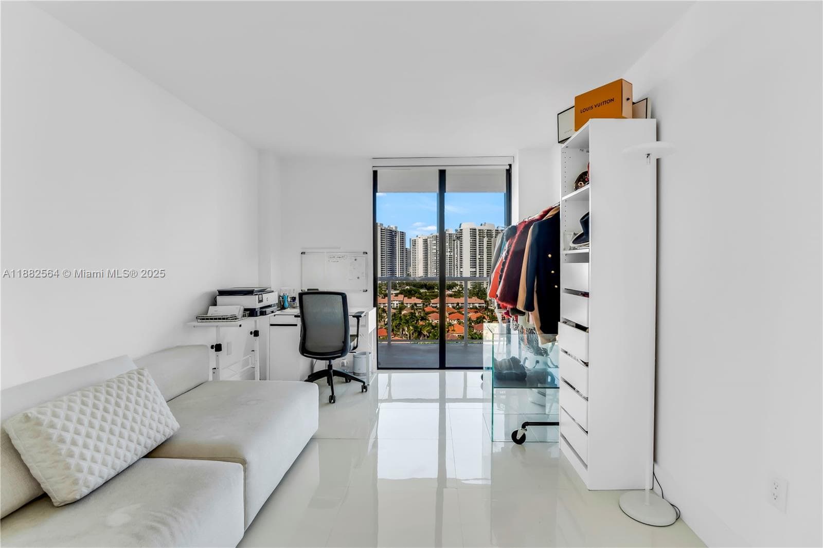 FLAMENCO CONDO TOWER I · #1609 in Aventura - Photo 13