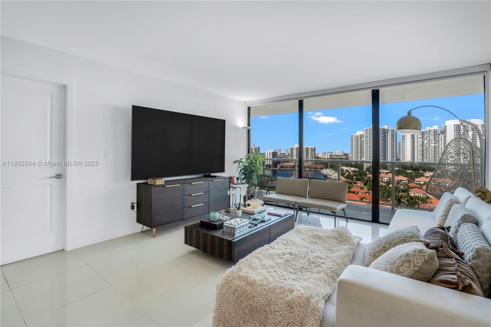 FLAMENCO CONDO TOWER I · #1609 in Aventura - Photo 7