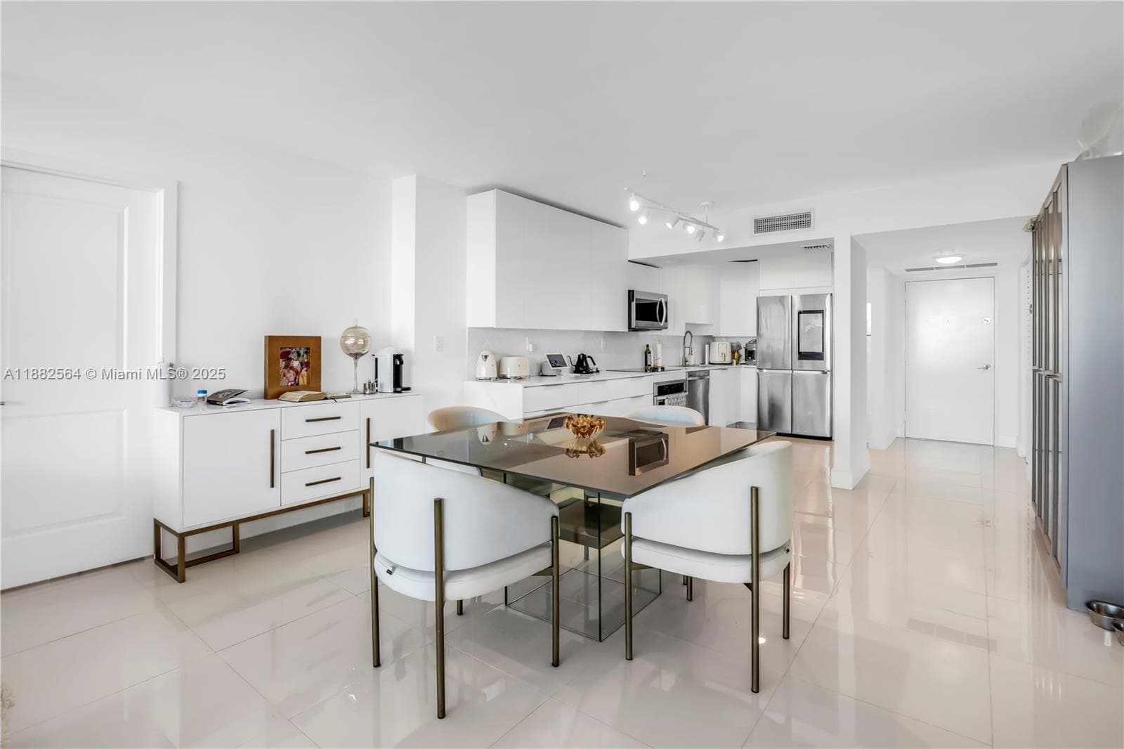 FLAMENCO CONDO TOWER I · #1609 in Aventura - Photo 5
