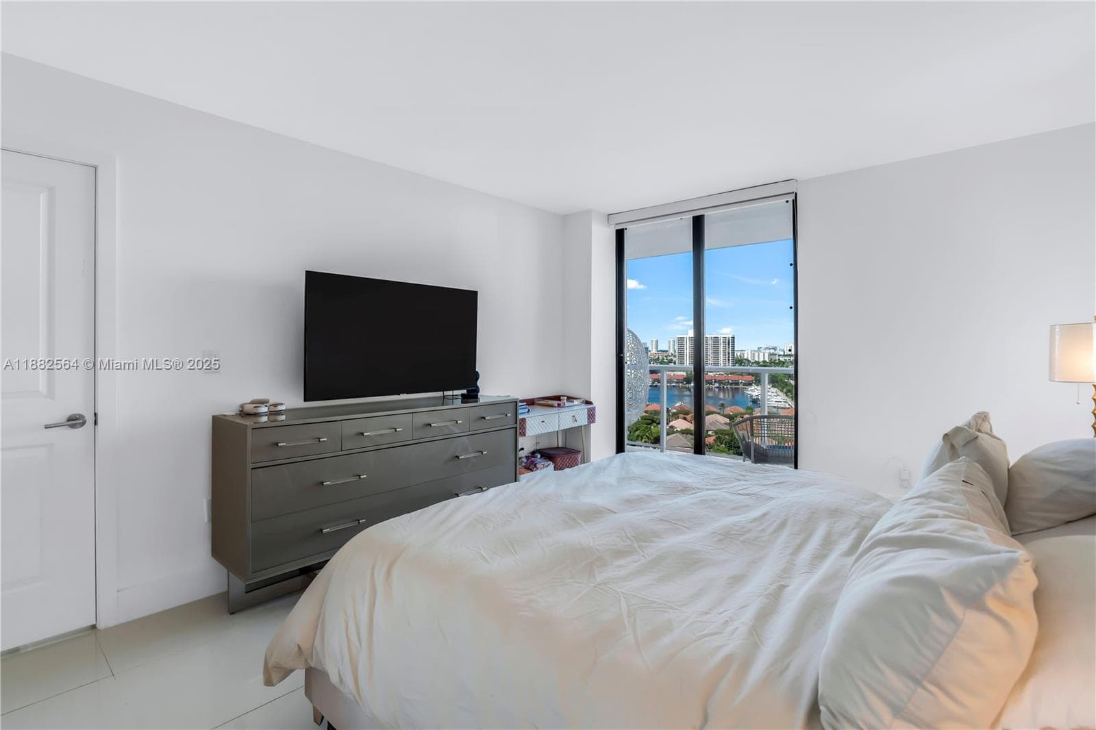 FLAMENCO CONDO TOWER I · #1609 in Aventura - Photo 11