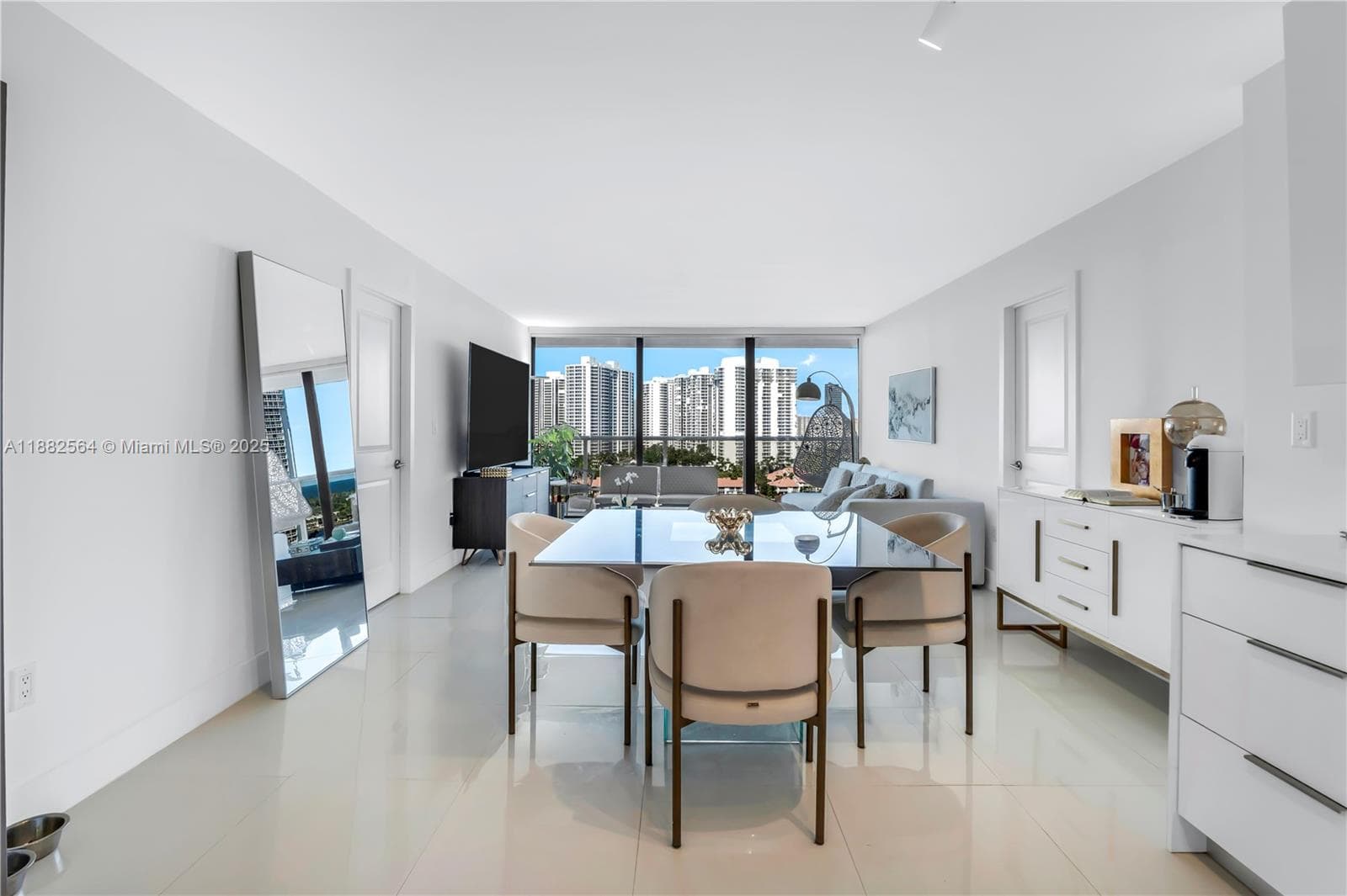 FLAMENCO CONDO TOWER I · #1609 in Aventura - Photo 4