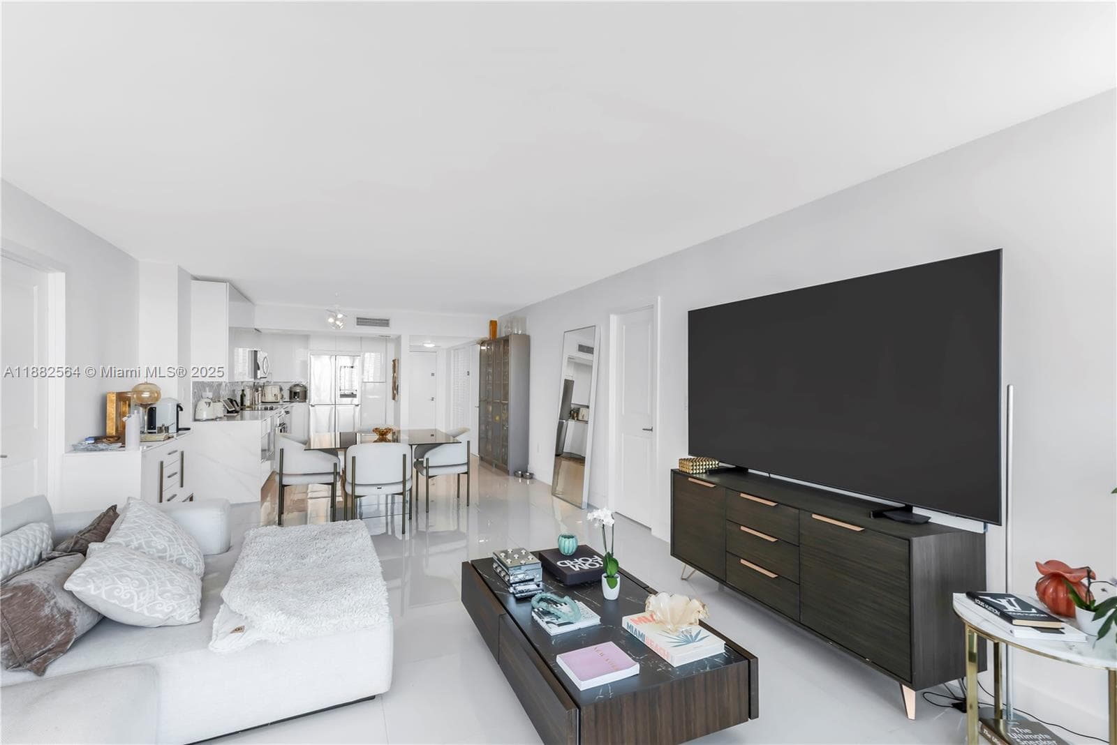 FLAMENCO CONDO TOWER I · #1609 in Aventura - Photo 8