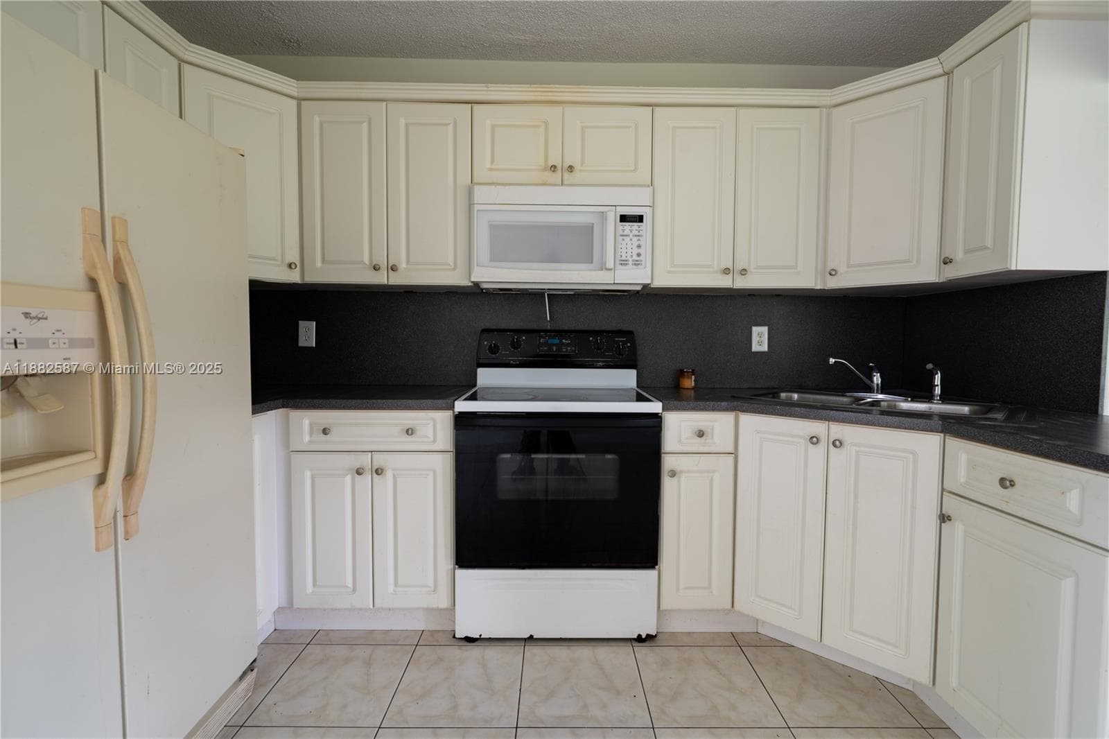 2702 NW 51st Pl #2702 photo 9