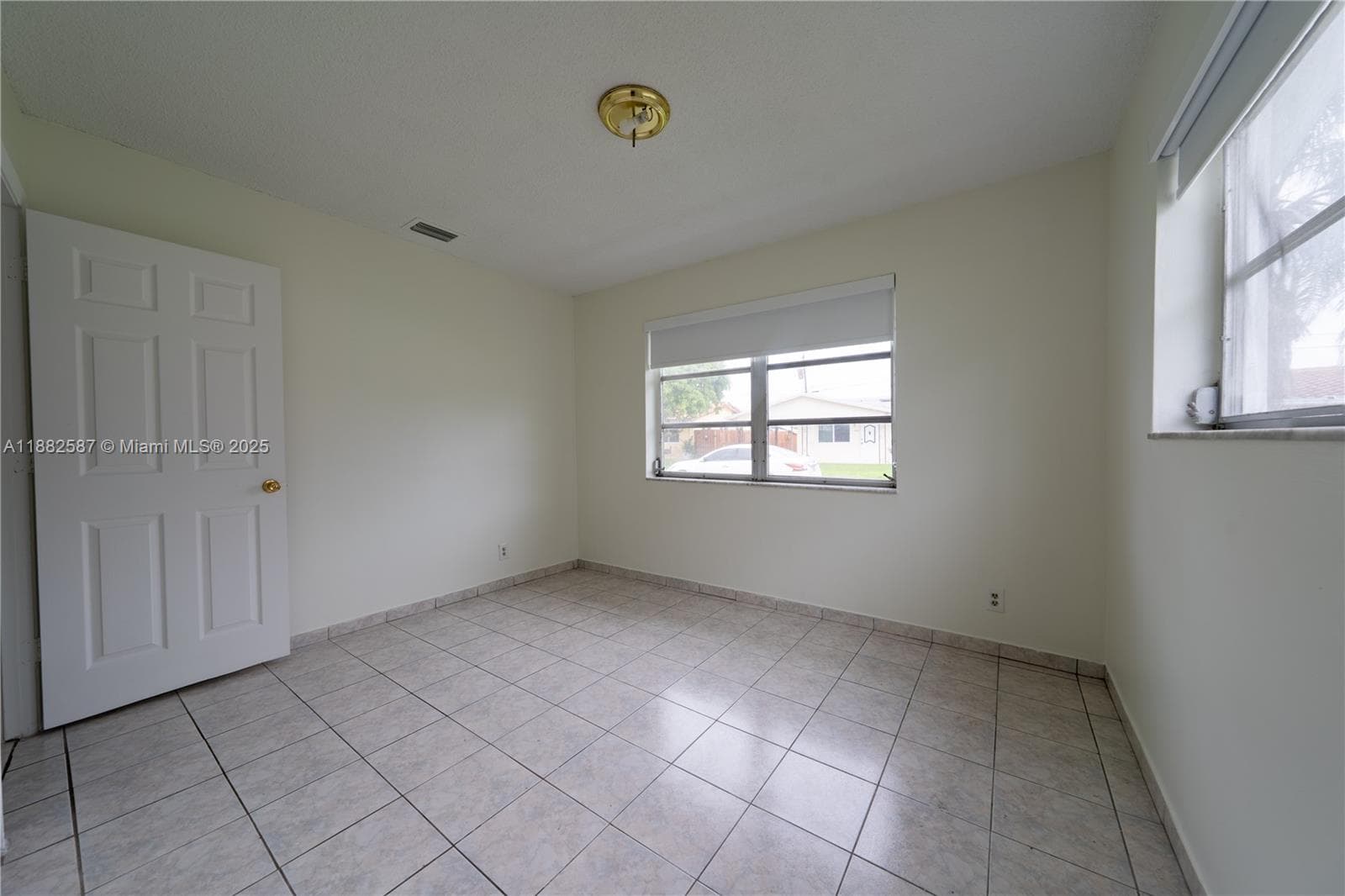 2702 NW 51st Pl #2702 photo 14