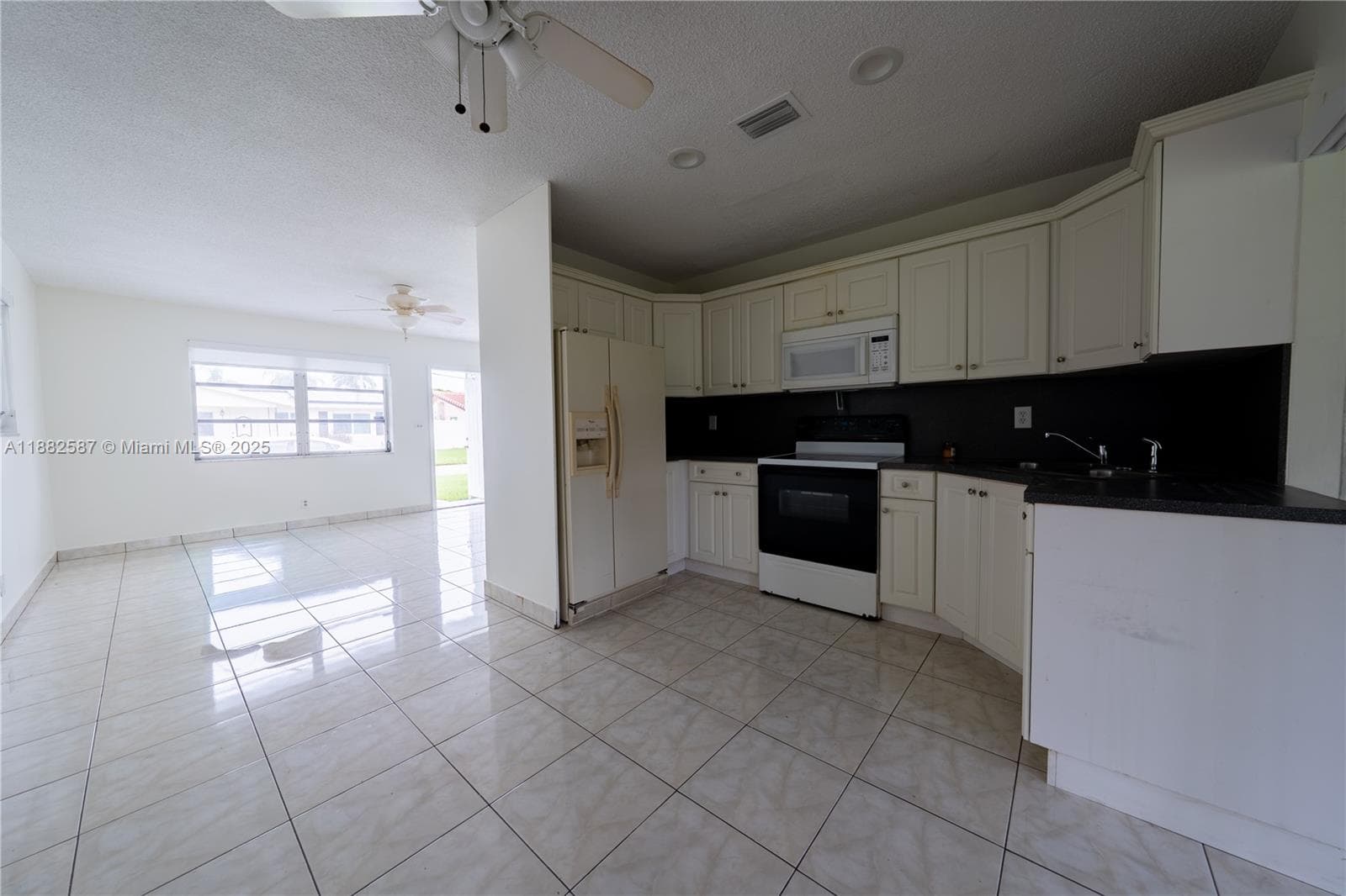 2702 NW 51st Pl #2702 photo 8